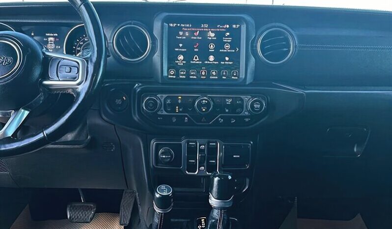 
								2019 Jeep Wrangler Sahara full									