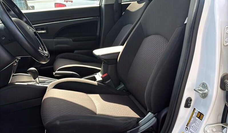 
								2019 Mitsubishi RVR SE AWC full									