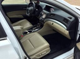 
										2017 Acura ILX w/Premium full									