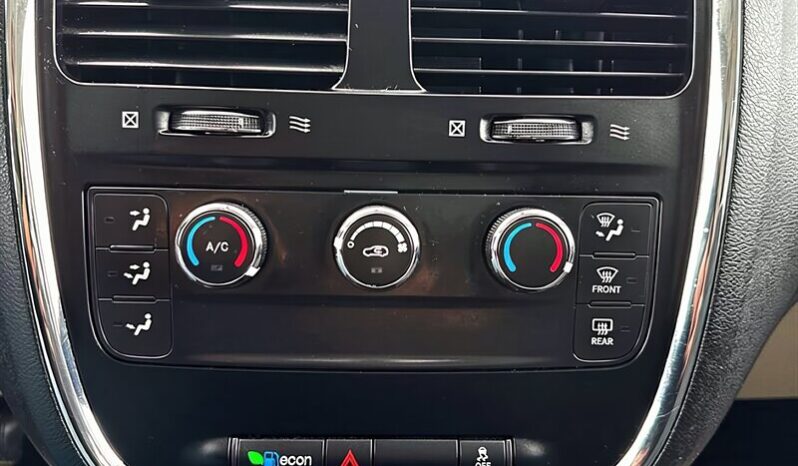 
								2018 Dodge Grand Caravan SE full									