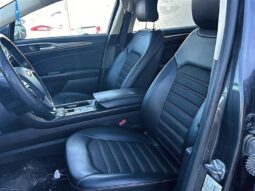 
										2017 Ford Fusion SE full									