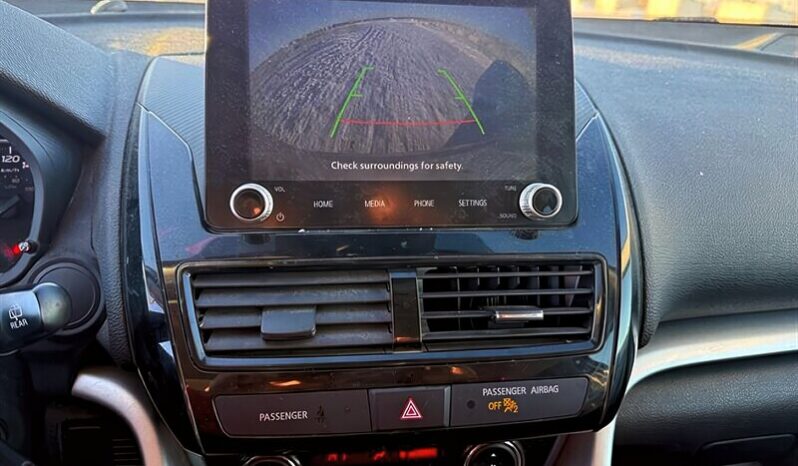 
								2022 Mitsubishi Eclipse Cross ES full									