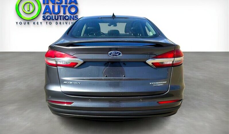 
								2020 Ford Fusion Hybrid Titanium full									