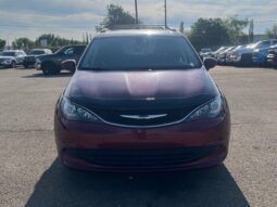 
										2017 Chrysler Pacifica LX full									