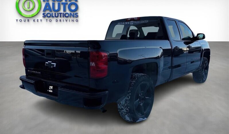 
								2018 Chevrolet Silverado 1500 Custom full									