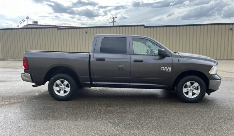 
								2022 RAM 1500 Classic SLT full									