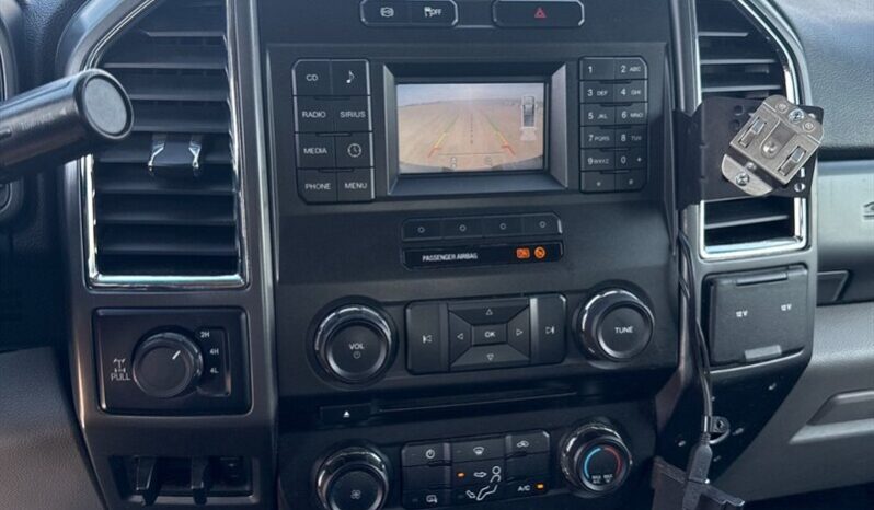 
								2017 Ford F-350 Super Duty XLT full									