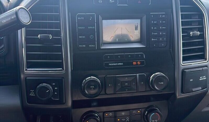 
								2019 Ford F-350 Super Duty XLT full									