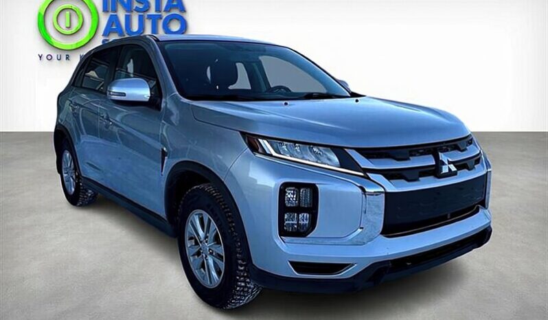 
								2022 Mitsubishi RVR SE full									