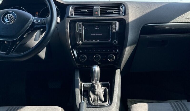 
								2017 Volkswagen Jetta 1.4T Wolfsburg Edition full									