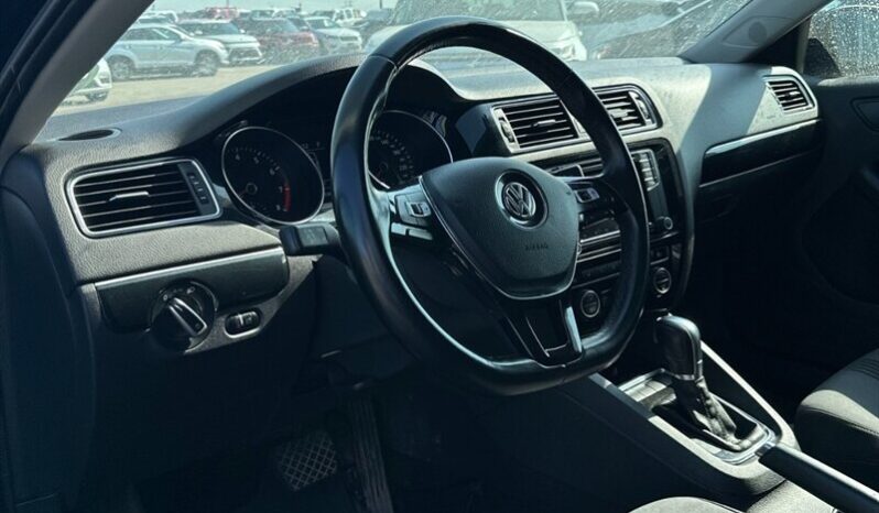 
								2017 Volkswagen Jetta 1.4T Wolfsburg Edition full									