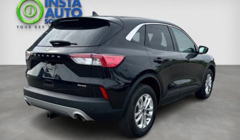 
								2022 Ford Escape SE full									