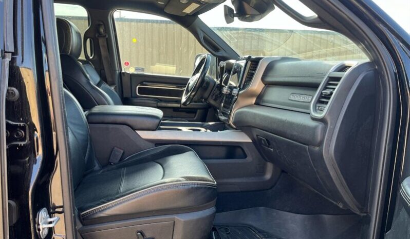 
								2019 RAM 2500 Laramie Sport Lifted Diesel full									