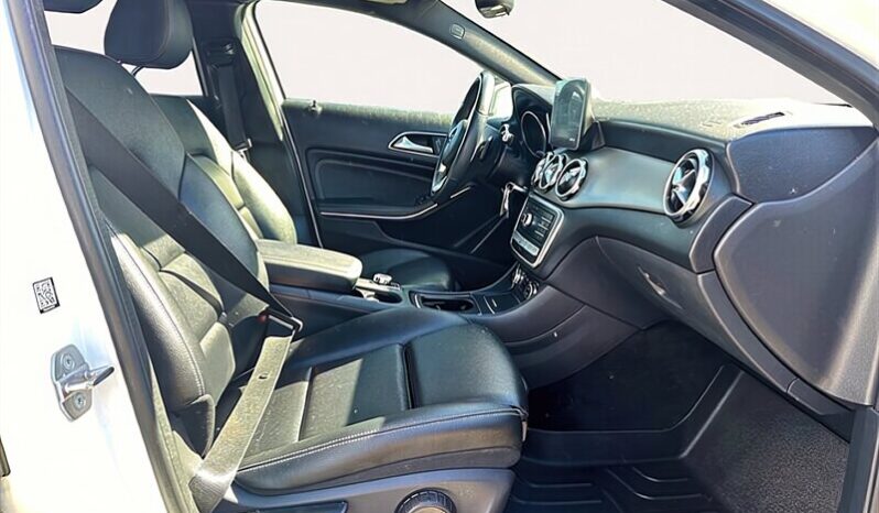 
								2019 Mercedes-Benz GLA-Class GLA 250 4MATIC full									