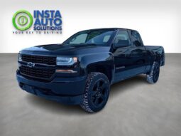 
										2018 Chevrolet Silverado 1500 Custom full									