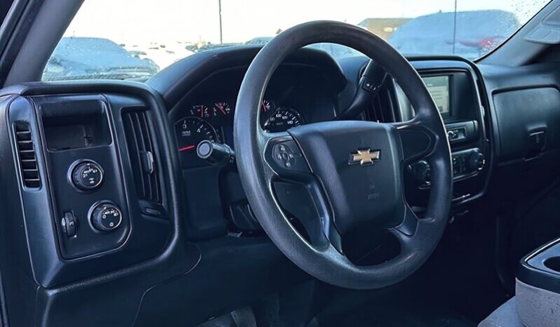 
								2018 Chevrolet Silverado 1500 Custom full									