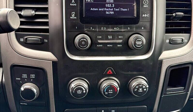 
								2014 RAM 1500 ST full									