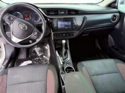 
										2019 Toyota Corolla L full									