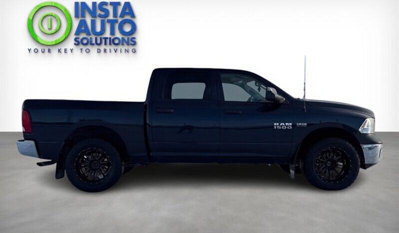 
								2017 RAM 1500 ST full									