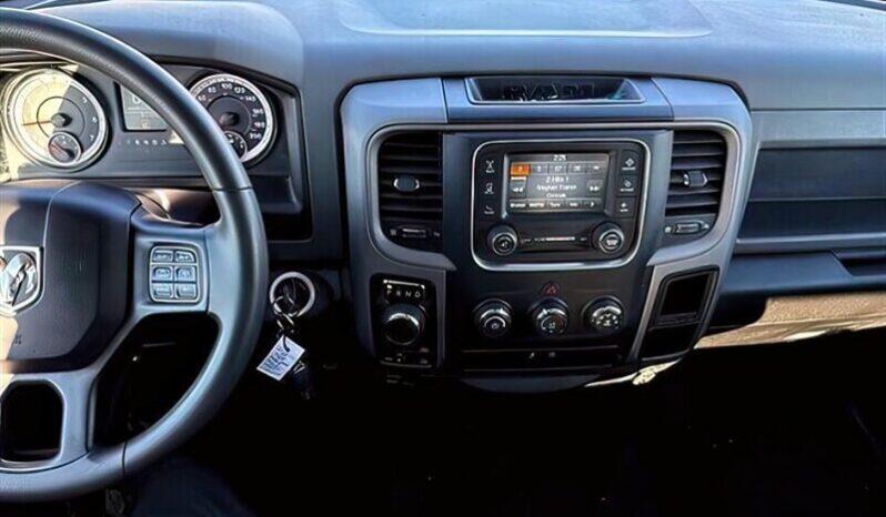 
								2019 RAM 1500 Classic ST full									