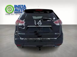 
										2016 Nissan Rogue SV Moonroof full									