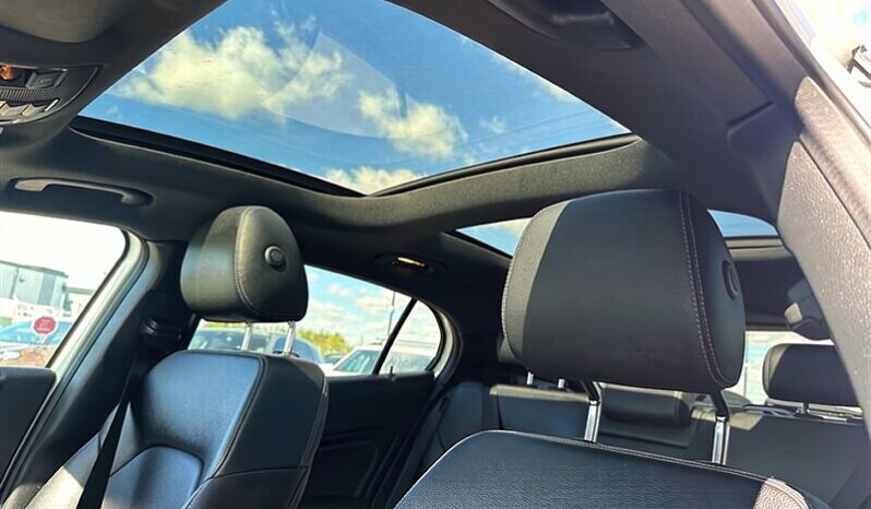 
								2019 Mercedes-Benz GLA-Class GLA 250 4MATIC full									