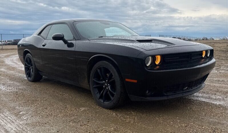 
								2017 Dodge Challenger SXT Plus full									