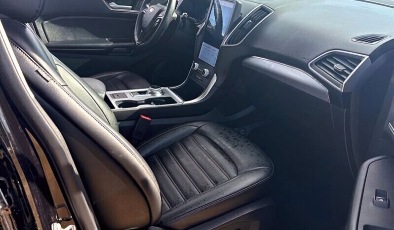 
								2022 Ford Edge SEL full									