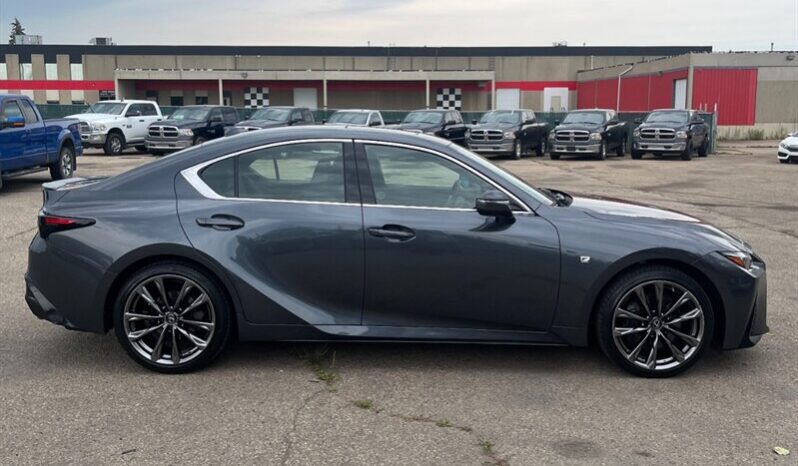 
								2021 Lexus IS 300 full									