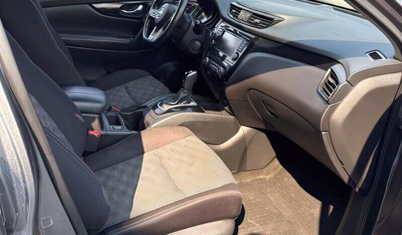 
								2020 Nissan Qashqai SV full									
