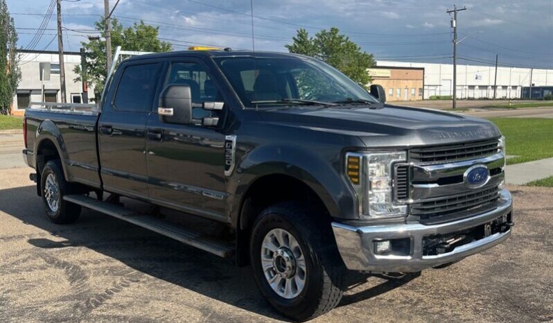 
								2019 Ford F-350 XLT Diesel full									