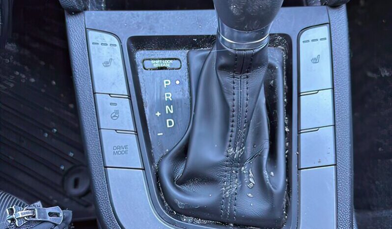 
								2017 Hyundai Elantra GL full									