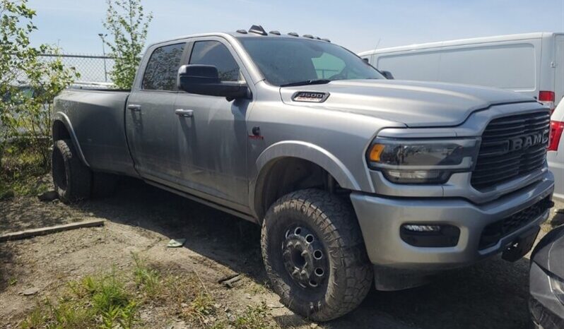 
								2021 RAM 3500 Laramie Dually Diesel Night Edition Aisin full									