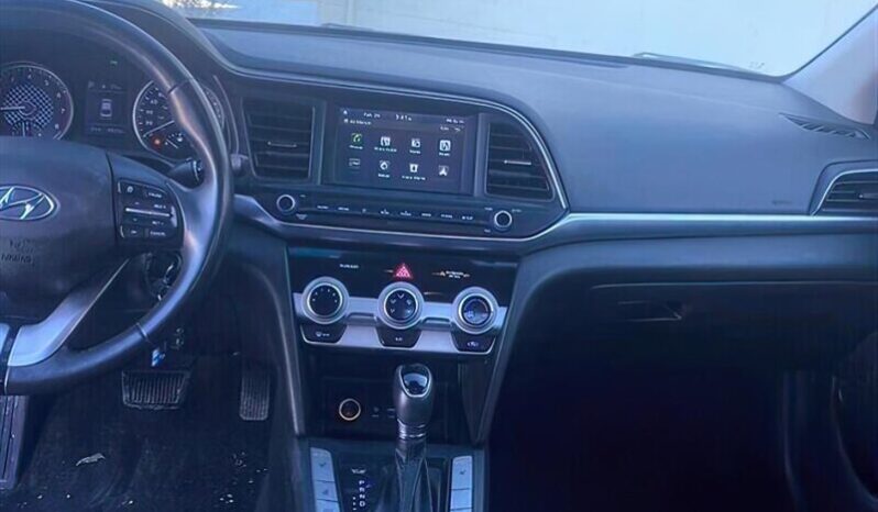 
								2019 Hyundai ELANTRA Preferred full									