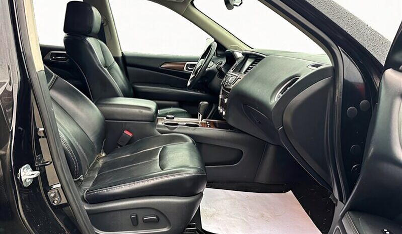
								2017 Nissan Pathfinder Platinum full									