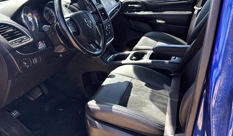 
								2019 Dodge Grand Caravan SXT full									