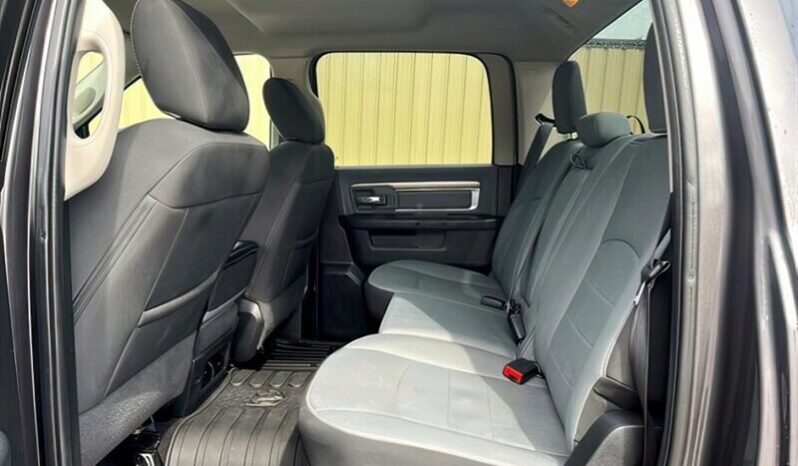 
								2022 RAM 1500 Classic SLT full									