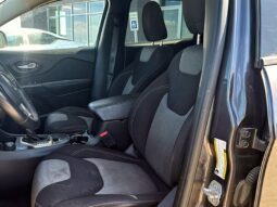 
										2016 Jeep Cherokee Sport Altitude full									