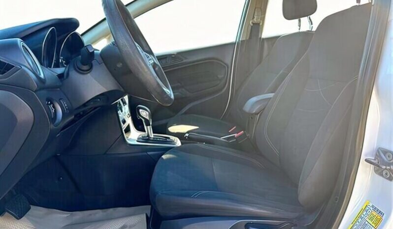 
								2017 Ford Fiesta SE full									