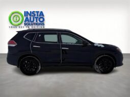 
										2016 Nissan Rogue SV Moonroof full									
