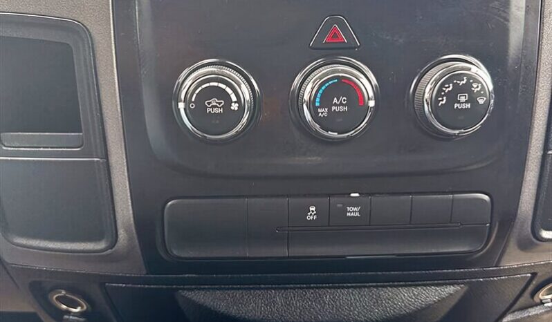 
								2016 RAM 1500 Tradesman full									