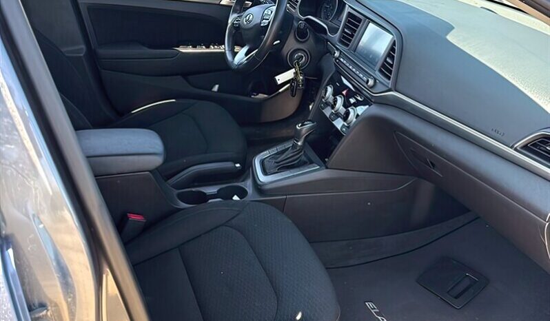 
								2019 Hyundai Elantra Preferred full									