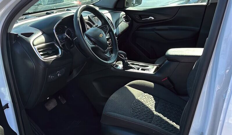 
								2023 Chevrolet Equinox LT full									