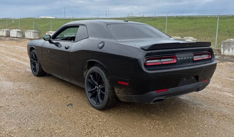 
								2017 Dodge Challenger SXT Plus full									