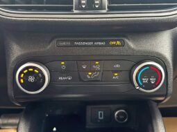 
										2020 Ford Escape S full									