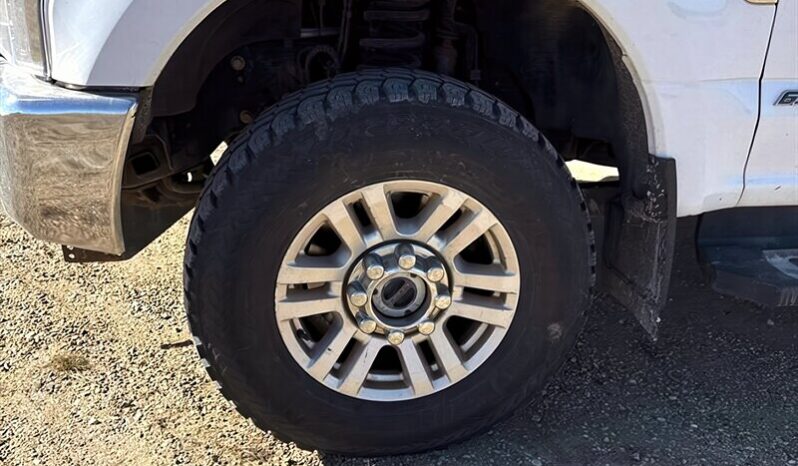 
								2019 Ford F-250 Super Duty XLT full									