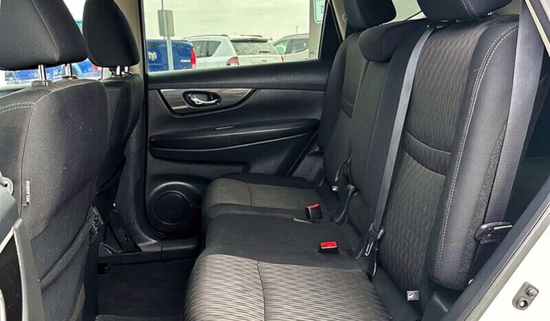 
								2019 Nissan Rogue SV full									