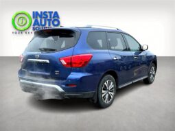 
										2017 Nissan Pathfinder SV full									