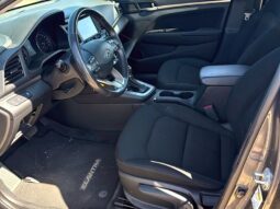 
										2019 Hyundai Elantra Preferred full									