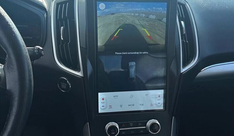 
								2022 Ford Edge SEL full									
